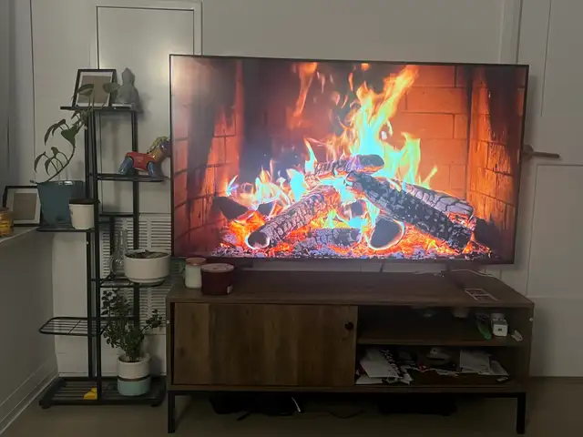 Samsung 55" 4K UHD HDR LED Tizen Smart TV in TVs in City of Toronto - Image 6