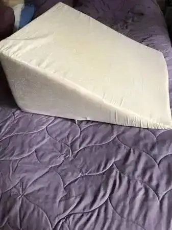 Medical bathtub shower chair, walker, wheelchair + more in Health & Special Needs in Oakville / Halton Region - Image 8