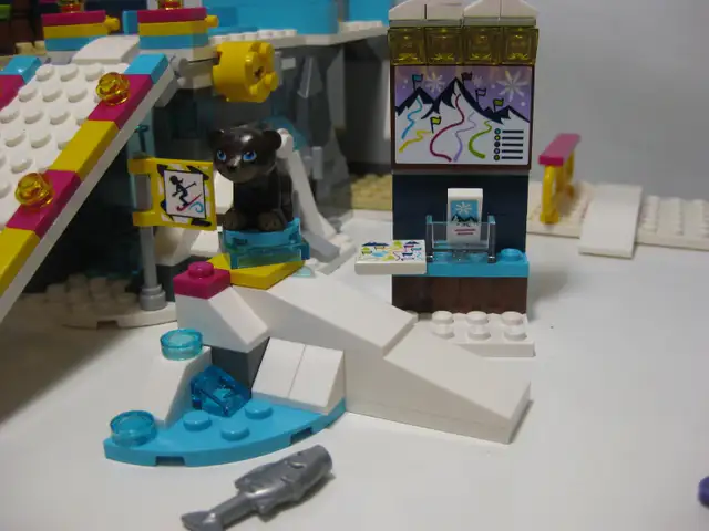 Lego Friends Snow Resort Ski Lift (complete with manual) in Toys & Games in Ottawa - Image 6