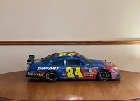 NASCAR 1:6 Scale Jeff Gordon #24 R/C Car 