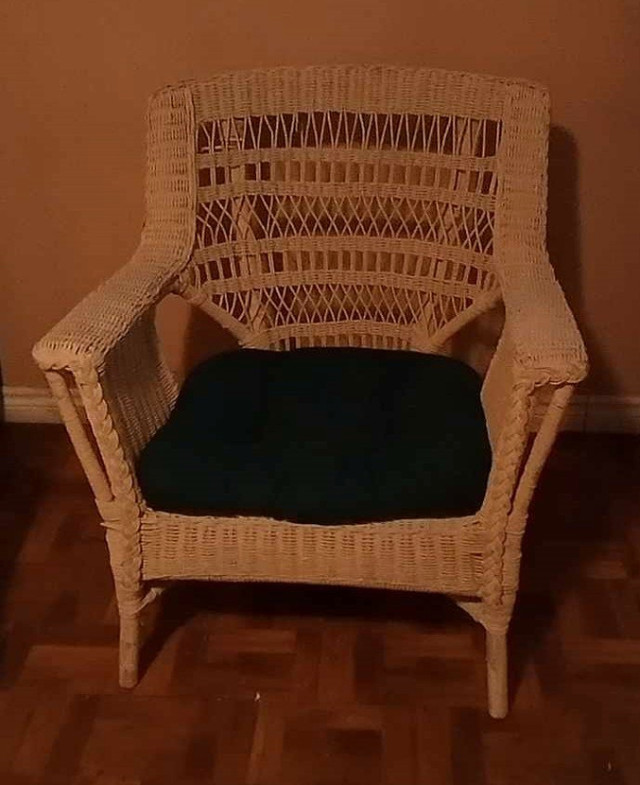 White Wicker Furniture in Other in Mississauga / Peel Region