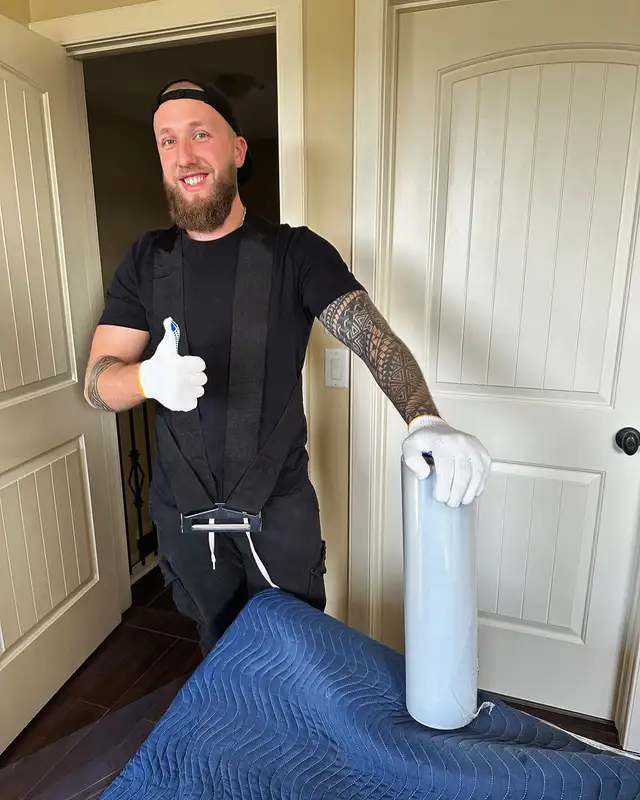 ❤️Two Professional Movers & Truck Calgary /  MOVING CALGARY62864357247361124