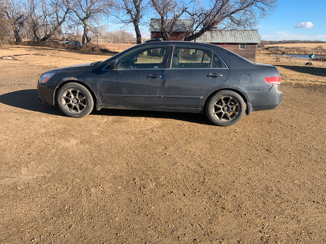 2004 Honda accord in Cars & Trucks in Edmonton - Image 2
