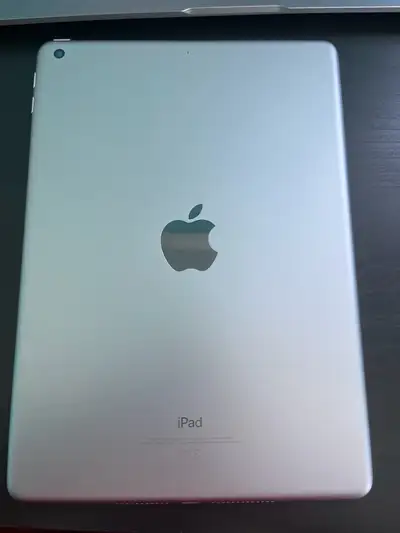 IPAD 7 GEN USED FOR PARTS, View more