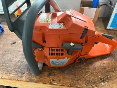 2019 model year XPG but the wrap handle was swapped on it Only heated carb Comes with 20” bar and ch...