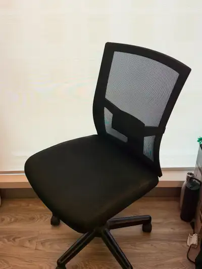 Staples Radnor Mesh Office Chair – Black – Good Condition, View more