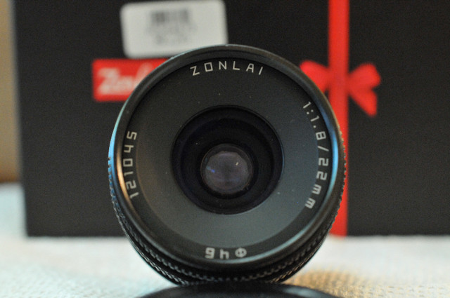 Zonlai 22mm F1.8 Lens For Fujifilm X in Cameras & Camcorders in Hamilton