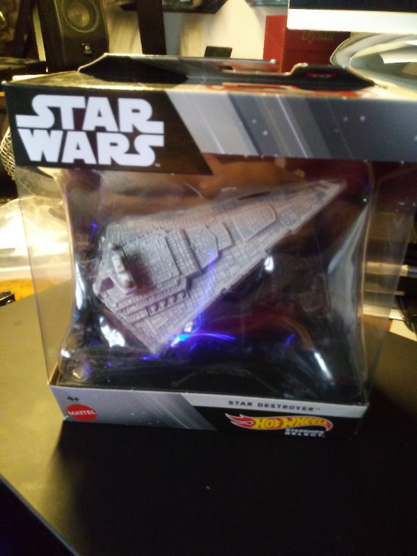 Hot Wheels Star Wars Starship Select Star Destroyer in Toys & Games in Belleville