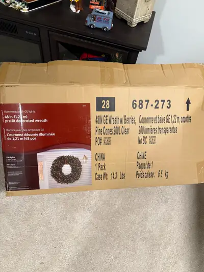 GE Wreath with Berries, View more