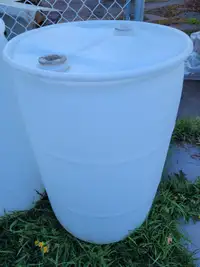 55 Gallon Drum / Plastic Barrel (5 available)