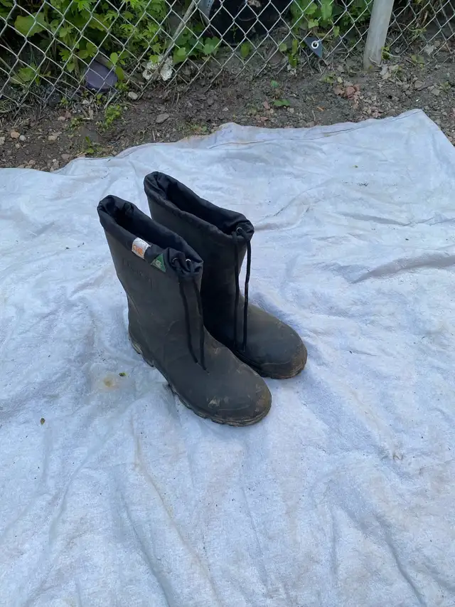 Safety waterproof boots in Other in City of Toronto - Image 2