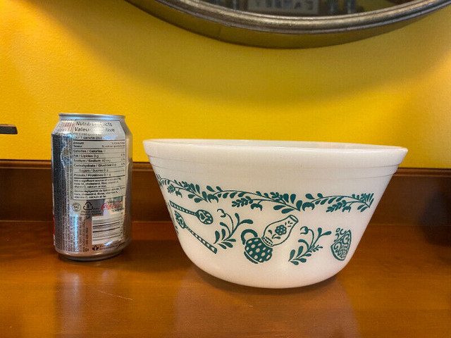 Vintage Federal Glass Heat Proof Mixing Bowl Turquoise Kitchen in Arts & Collectibles in Oshawa / Durham Region - Image 4