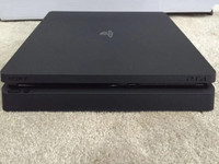 PS4 slim and controller 