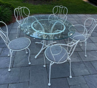 Indoor Glass Table with Metal Chairs (X5)