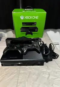 Xbox One with 2 controllers and the Kinect to sell