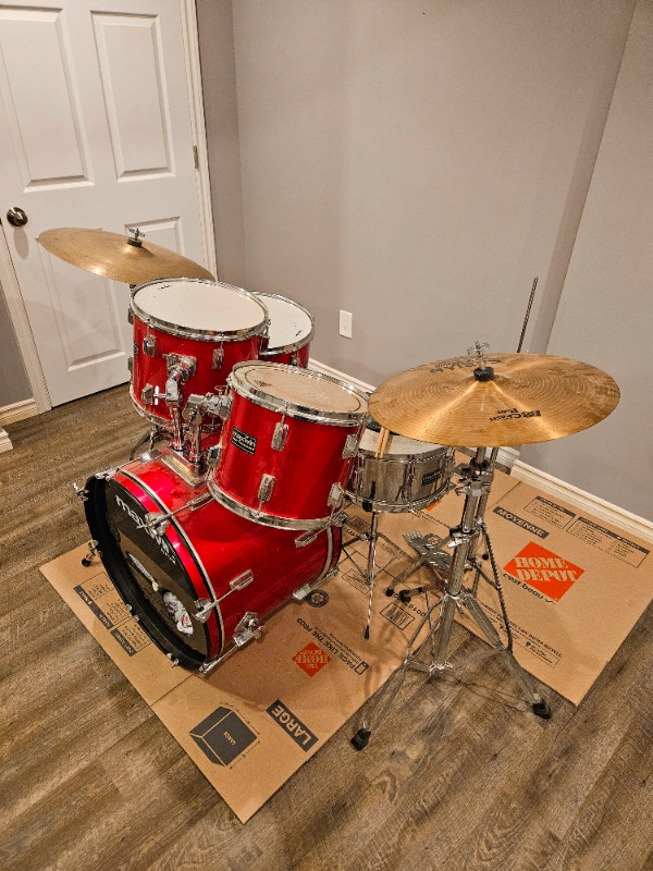 Maxwin Drum Set for Sale in Drums & Percussion in Oshawa / Durham Region