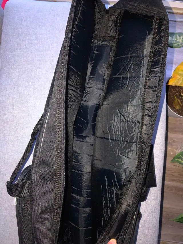 Saxophone's soft case $15 in Other in Mississauga / Peel Region - Image 6
