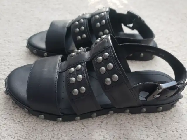 Women's shoes in Women's - Shoes in City of Toronto - Image 3