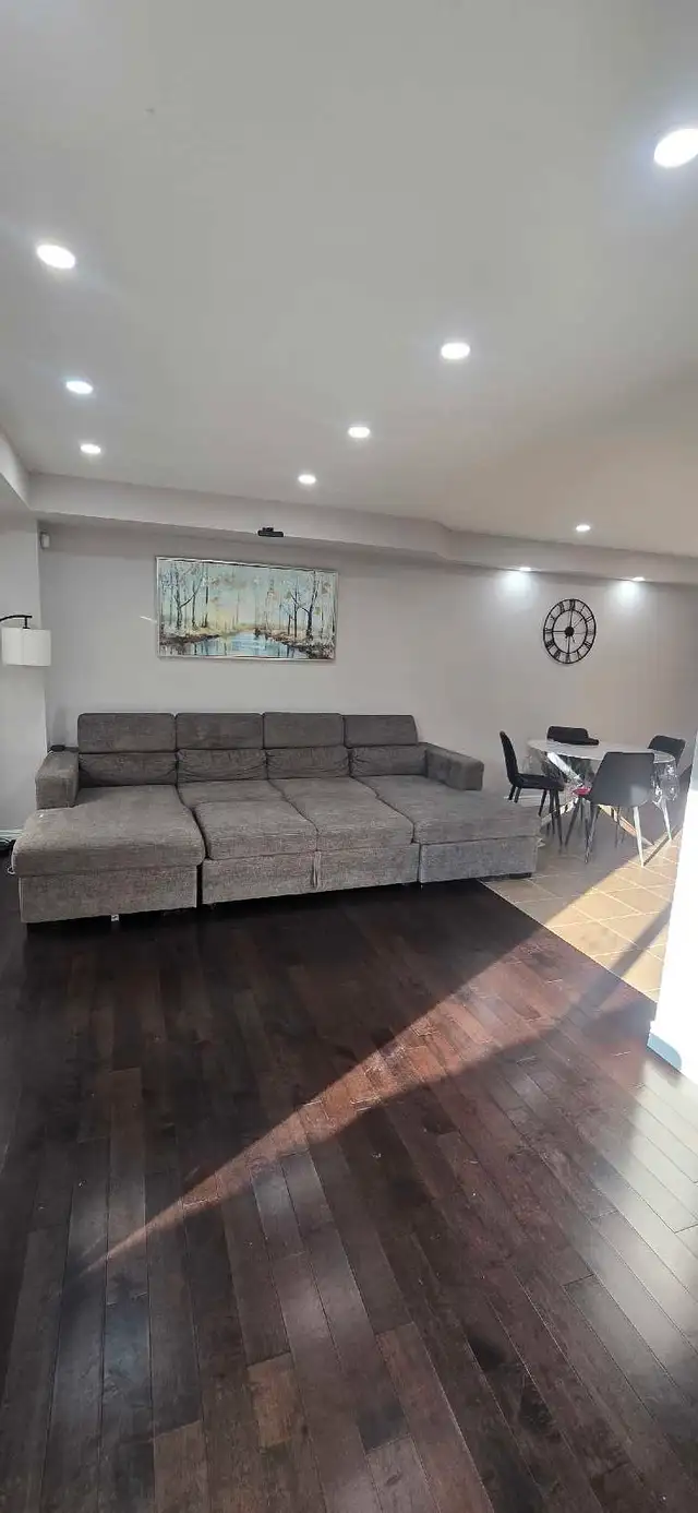 Upper level Private Furnished Room Rent Hamilton in Room Rentals & Roommates in Hamilton - Image 2