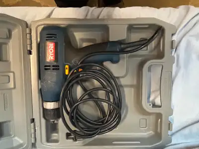 Ryobi 3/8" Corded drill in good condition with case CASH PREFERED! Porch Pick up. PAYPAL, E-Transfer...