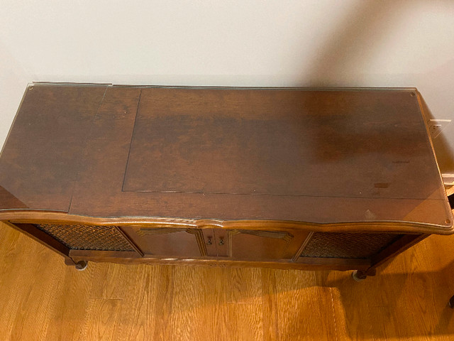 1965 record player/table with glass top. FREE in Other Tables in Belleville - Image 4
