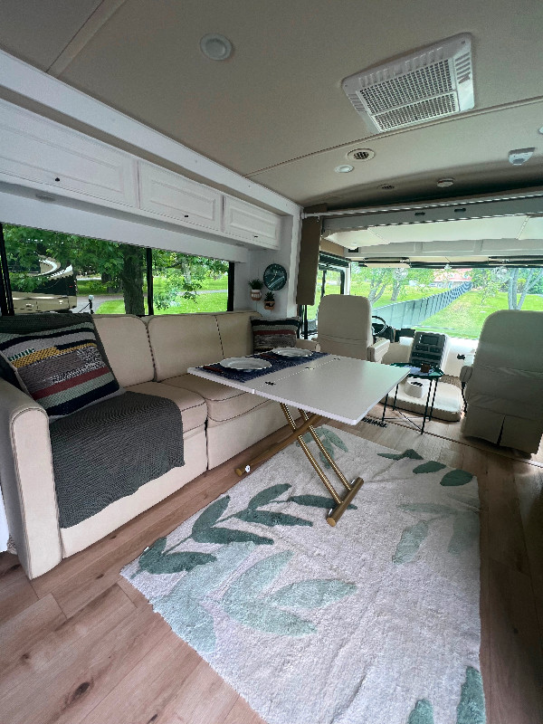 2015 Winnebago Vista 36Y dans VR et caravanes  à Saint-Hyacinthe - Image 4