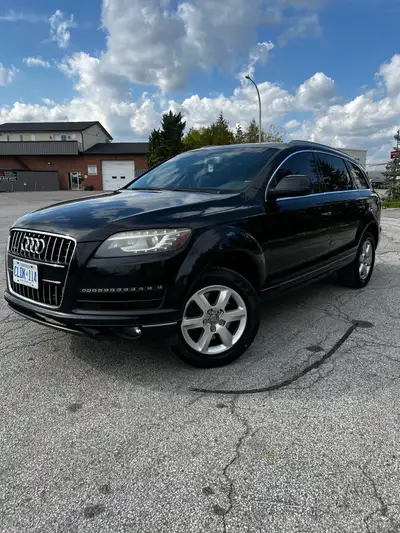 2013 Audi q7 - Excellent Condition Premium Package with Panoramic Roof + Heated Front & Rear Seats+...