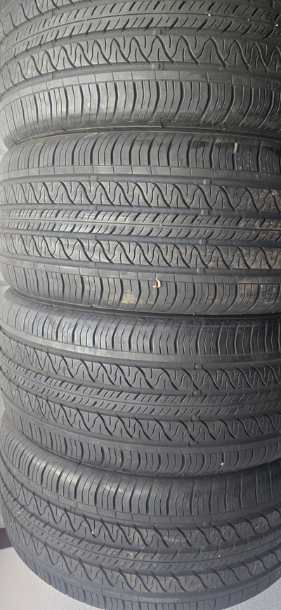 4 x CONTINENTAL PROCONTACT 255/45R19 104W Premium all-season touring tire 85% life rubber left on th...