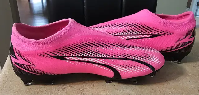 Puma Ultra Match Laceless LL FG/AG Soccer Shoes in Size CA 5.0. in Soccer in Ottawa - Image 6