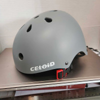 Celoid Kids Bicycle & Scooter Helmet Size Small Brand New