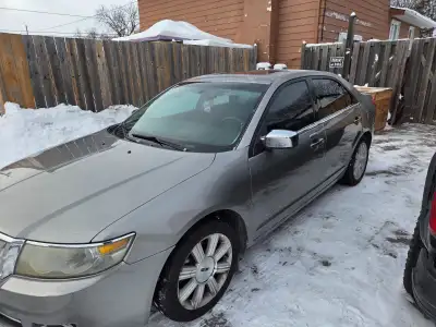 Leather interior Bluetooth 600w stereo Electric sunroof No lights on dash Low kms Great car ready fo...