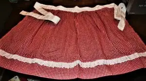 HALF APRON $15 BIB LONG LENGTH APRON $20 GREAT GIFT FOR THE COOK OR CHEF IN YOUR FAMILY. DELIVERY TO...