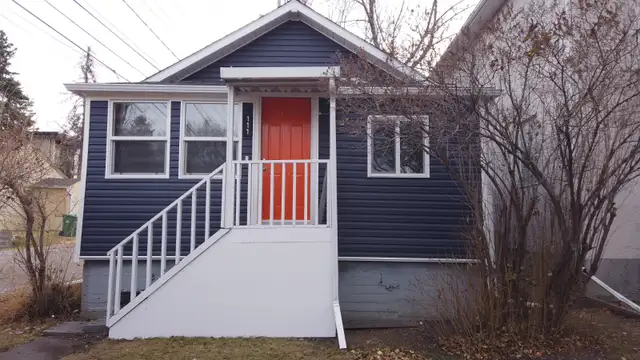 Office for rent top floor used as home office w/ reception area