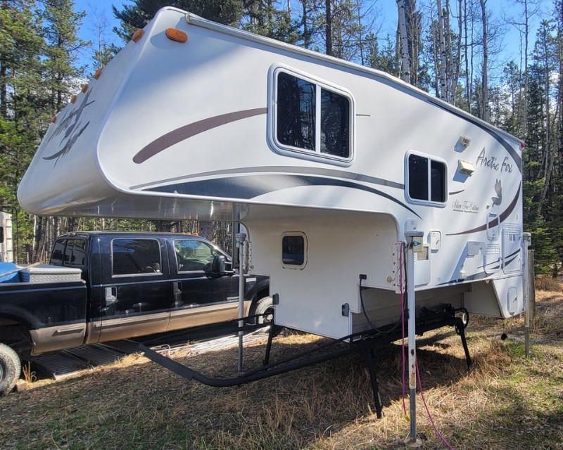 2007 Arctic Fox 811 | Travel Trailers & Campers | Calgary | Kijiji