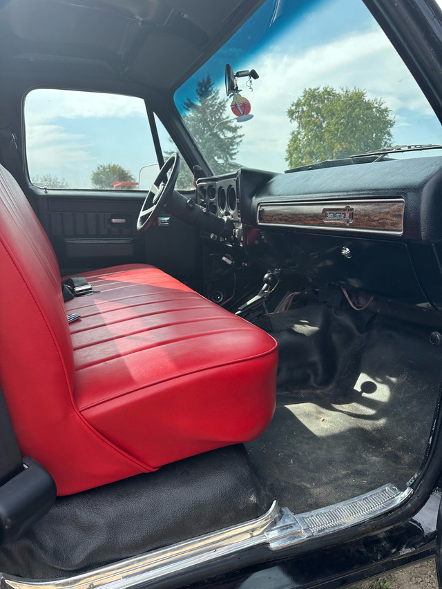 1976 GMC K15 in Cars & Trucks in Markham / York Region - Image 4
