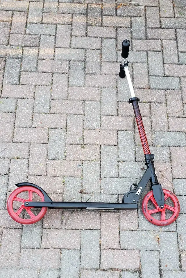 New  Big Wheeled Scooter in Kids in Barrie - Image 2