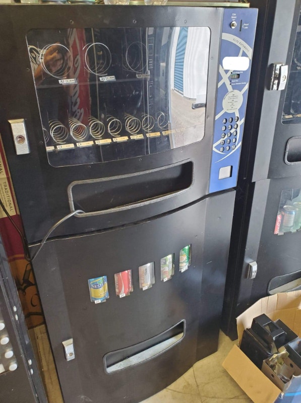 Various Vending Machines & Pop Machines Other Business & Industrial