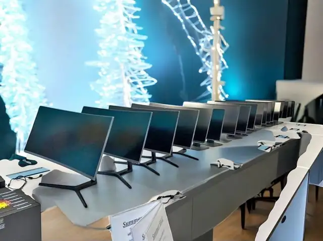 BLACK FRIDAY SALE--22/24/27/32 inch monitors starting from $25!!64540184437377121