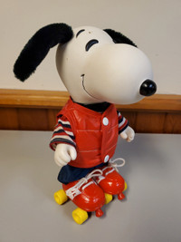 1966 Roller Skate Snoopy Figurine 9" Tall Vintage. Charlie brown