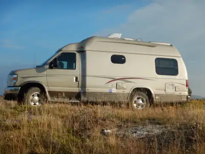 2010 Pleasure-Way Excel TS, built on Ford E350 Super Duty. Just 58400km - lowest mileage in Canada,...