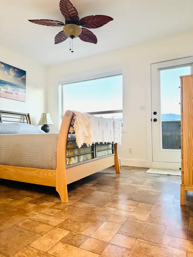 2Brm Furnished w/Utilities Private Courtyard  in Long Term Rentals in Kelowna - Image 6