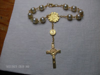 Gold Tone Beaded 7.5" Rosary Bracelet. 100%new.
