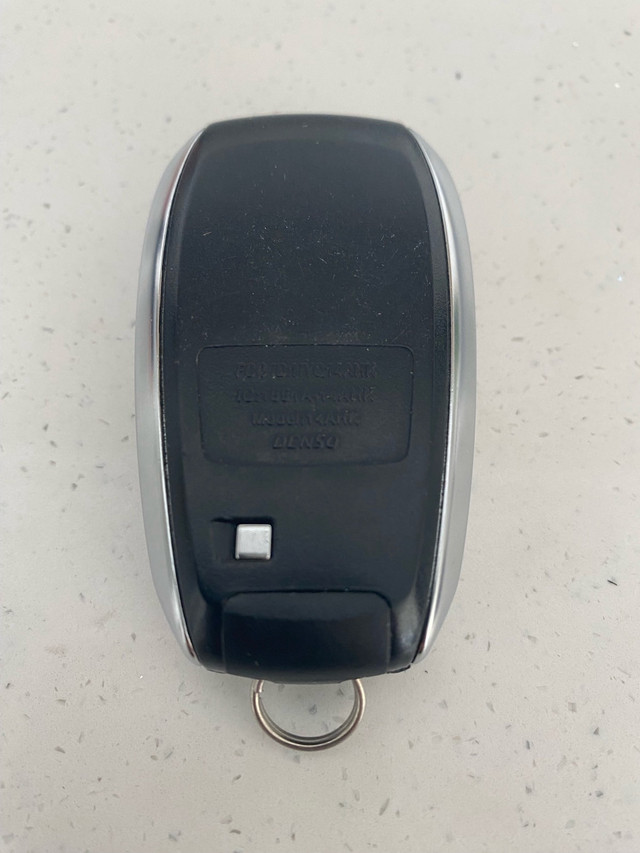 Subaru Key Fob Housing w/ Blank Key in Other Parts & Accessories in Abbotsford - Image 4
