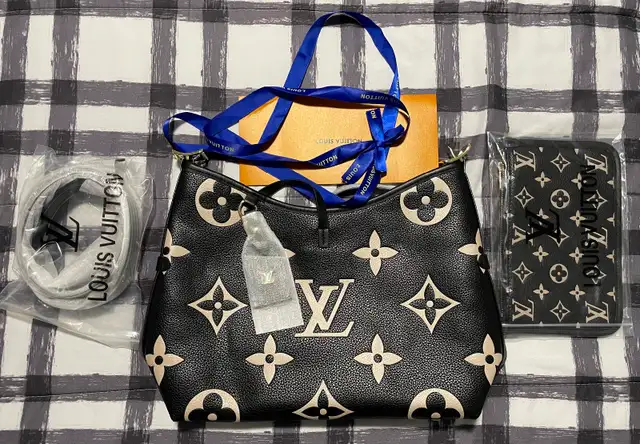 Louis Vuitton Replica Purse Bundle in Women's - Bags & Wallets in City of Toronto - Image 3