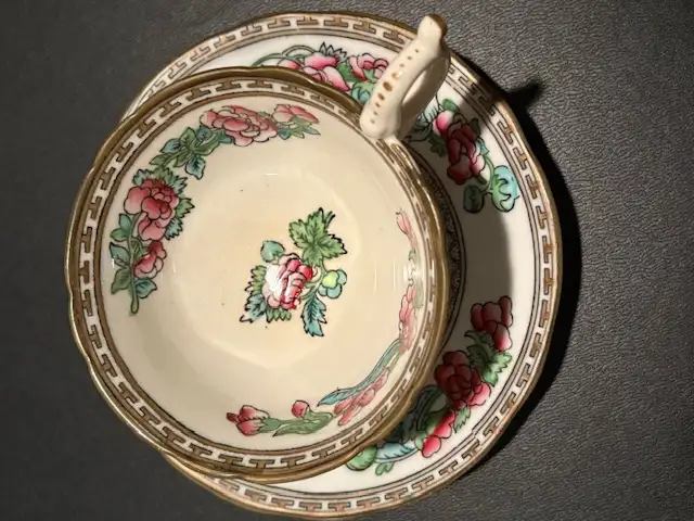 Coalport collectible Indian Tree Tea Cups in Arts & Collectibles in City of Toronto - Image 3