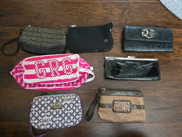 Assorted wallets  in Women's - Bags & Wallets in Barrie - Image 2