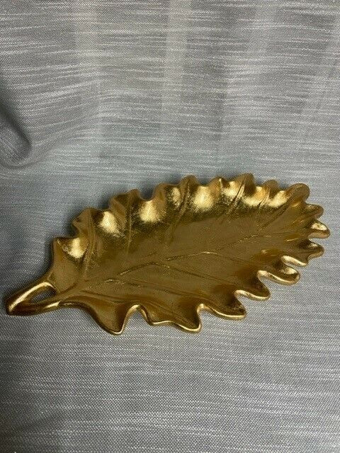 Halloween Autumn Ceramic Large Gold Coloured Leaf Shaped Dish in Arts & Collectibles in Oshawa / Durham Region - Image 2