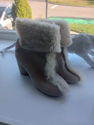 Superbes bottes de collection, View more