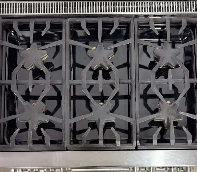 SALE! Less than a year Gas Stove 36” inch  “THERMADOR”  in Stoves, Ovens & Ranges in City of Toronto - Image 5