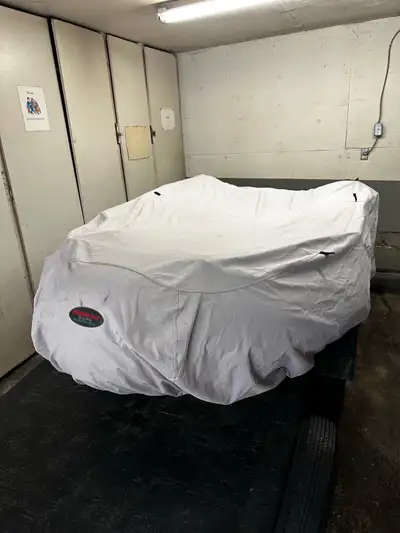 Zepplin yankee V 300 Fiberglass bottom Fairly light to move. Good for engin up to 15-20 hp Good cond...